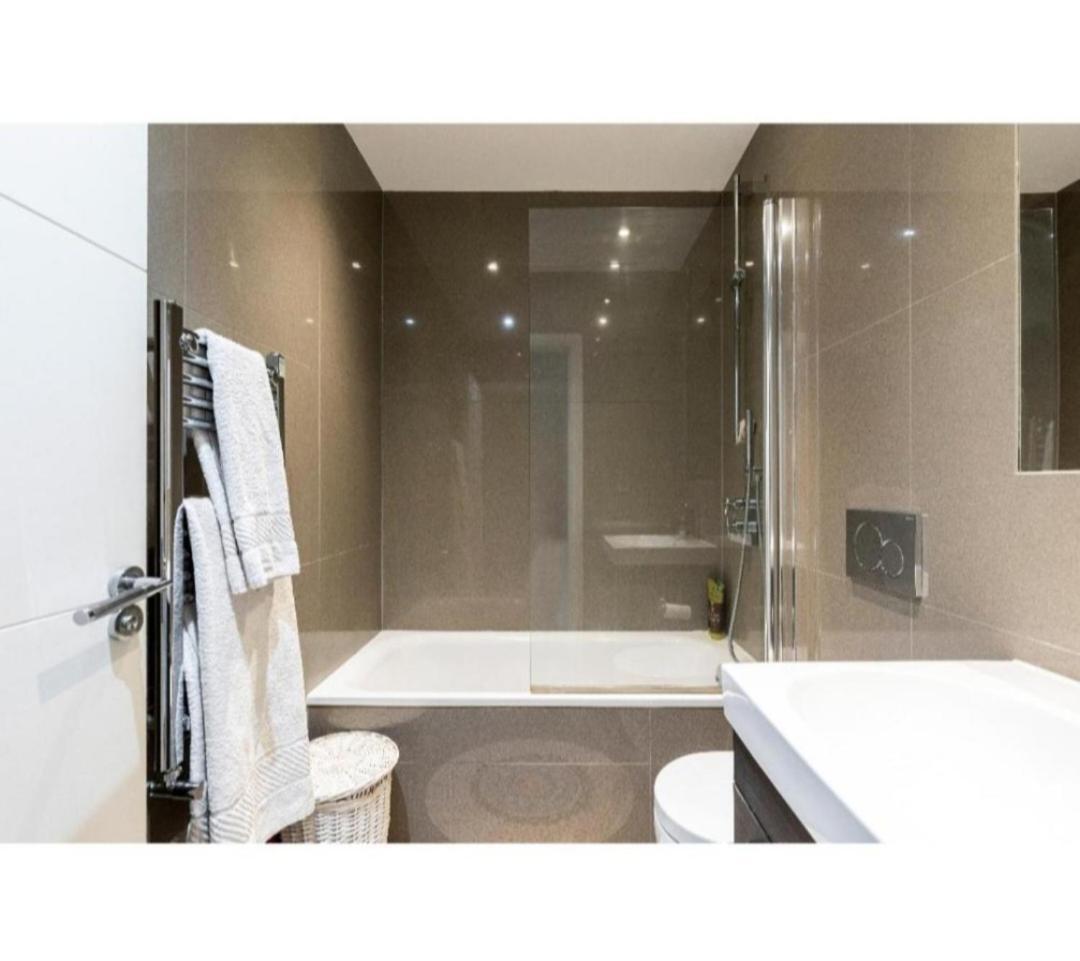 Amara Nomad 1 Guest house London